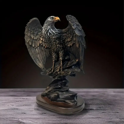 Majestic Eagle Rasin Statue - thebens